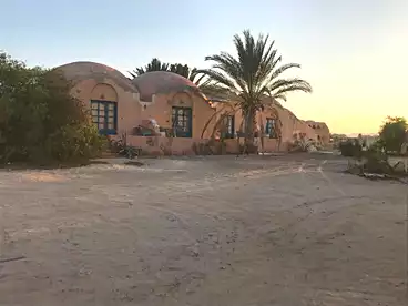 أرض تجارية للبيع في ارض على البحر، مرسى علم، 50500 متر