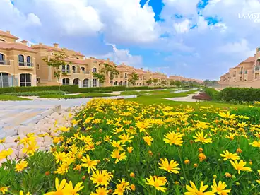 عقارات للبيع في كمبوند لافيستا سيتى، الحي السكني الرابع - R4، 275 متر