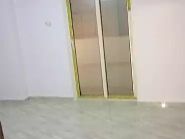 شقق للبيع في شارع الاربعين، بيانكي، 200 متر