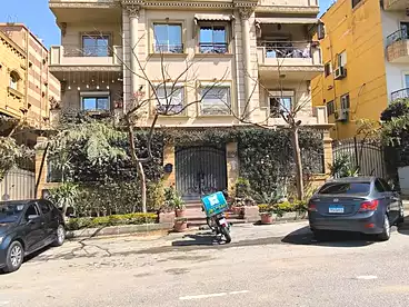 شقق للبيع في شارع زكريا احمد، البنفسج 5، 195 متر