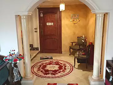 فلل للبيع في المجاورة الأولى، الحي الثامن، 345 متر