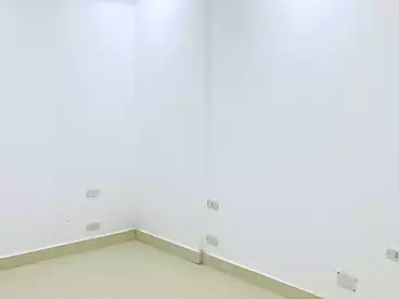 عقارات للإيجار في شارع المحافظة، مدينة الزقايق، 32 متر