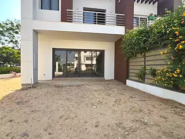 Town House For sale in Mivida Business Park - Mivida Compound, Mivida Compound - Emaar, 246 sqm