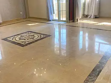 للإيجار في شارع اخناتون، الحي الخامس، 200 متر