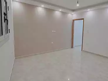 شقق للبيع في البيطاش، العجمي، 130 متر
