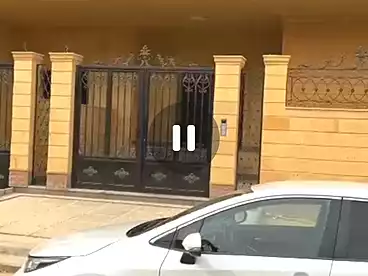 للبيع في شارع زيد بن حارثه، جنوب الاكاديميه (أ)، 275 متر