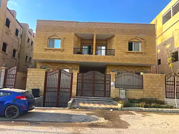 شقق للبيع في شارع كعب بن مالك، النرجس 6، 220 متر
