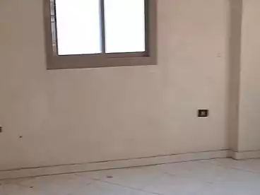 Apartments For sale in Ibrahim Abd El Razik St, Ain Shams El Sharkia, 80 sqm