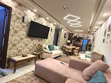 شقق للبيع في شارع الاربعين، بيانكي، 130 متر