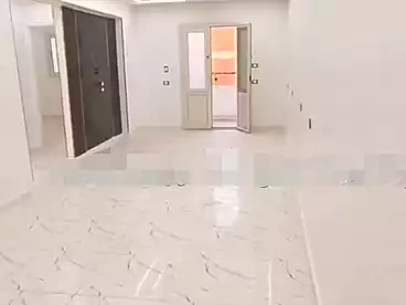 شقق للبيع في شارع الخمسين، النزهة 2، 100 متر