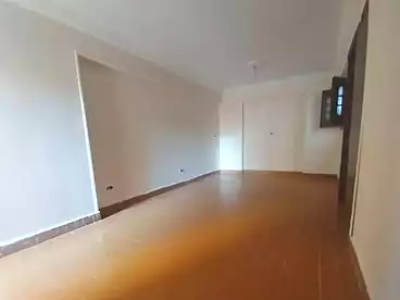 Apartments For sale in Abou Quer St - El Horeya Rd, Ganaklis, 165 sqm