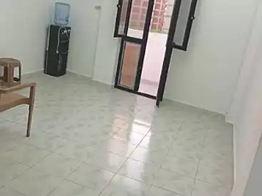 شقق للبيع في شارع خليل حماده، سيدي بشر بحري، 75 متر