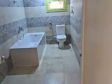 في الحي الرابع، الأحياء، 200 متر