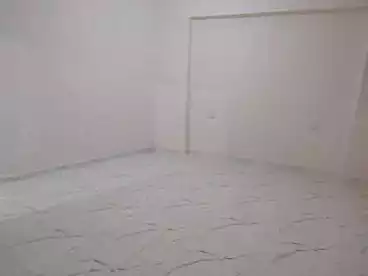 شقق للإيجار في شارع المجزر الالي، اللبيني، 100 متر