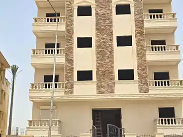 في المجاوره الأولى، غرب سوميد، 250 متر