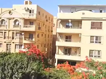 شقق للبيع في المجاورة السادسة، الحي الأول، 150 متر