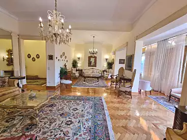 Apartments For sale in El Aziz Othman St., El Zamalek, 200 sqm