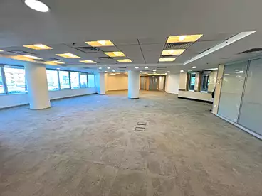 Offices For rent in Northern 90th St., 90th Street, 516 sqm