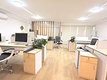 Offices For rent in Abrag Othman, Corniche El Maadi St., 340 sqm