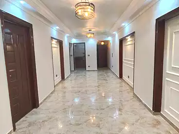 شقق للبيع في شارع محمود العيسوي، ميامي، 100 متر
