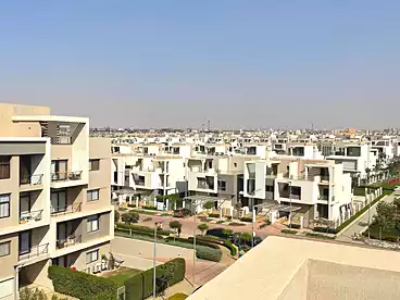 في كمبوند فيفث سكوير - المراسم، كمبوند بالتجمع الخامس، 290 متر