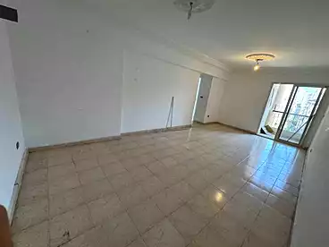 Apartments For sale in El Seyouf, Alexandria, 122 sqm