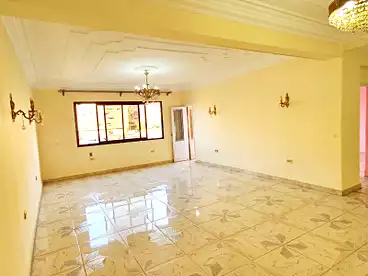 Private For sale in Sakr Kourish Buildings, Saqr Quraish, 152 sqm