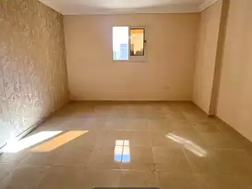شقق للبيع في شارع محمود العيسوي، ميامي، 100 متر