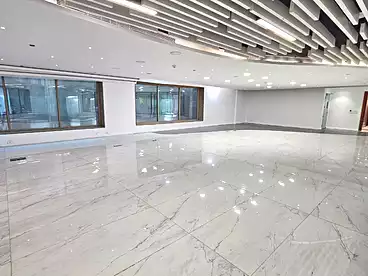 in Northern 90th St., 90th Street, 600 sqm