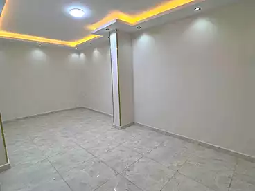 شقق للبيع في اللبيني، فيصل، 200 متر