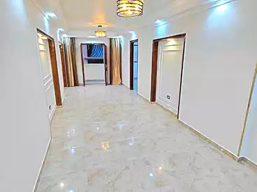 شقق للبيع في شارع محمود العيسوي، ميامي، 100 متر