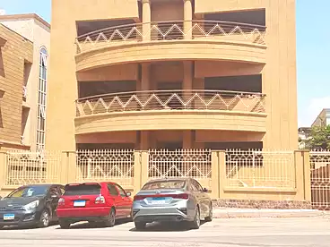 فلل للبيع في شارع عمار بن ياسر، جنوب الاكاديميه (أ)، 1350 متر