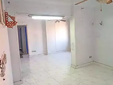 عقارات للإيجار في شارع الزهراء، عين شمس الشرقية، 90 متر
