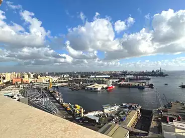 شقق للبيع في بحرى - الأنفوشى، الاسكندرية، 200 متر