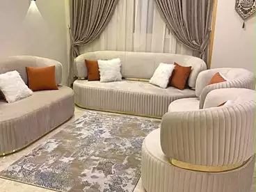 شقق للبيع في شارع عباس محمود العقاد، جنوب الاكاديميه (د)، 200 متر