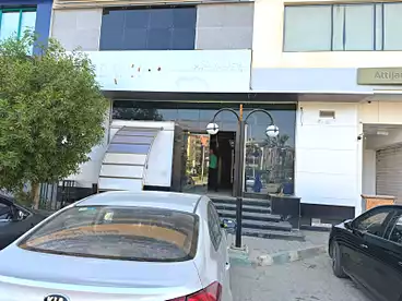 تجاري للإيجار في المحور المركزي، 6 أكتوبر، 315 متر