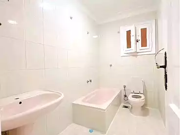شقق للبيع في شاطئ النخيل - ٦ اكتوبر، العجمي، 100 متر
