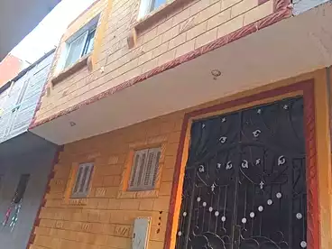منزل / بيت للبيع في كورنيش حلوان، حلوان، 90 متر