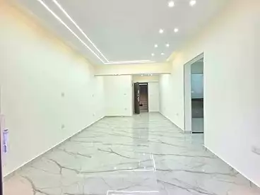 شقق للبيع في شارع محمود العيسوي، ميامي، 150 متر