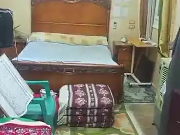 للبيع في شارع رشاد كشك، عزبة النخل، 90 متر