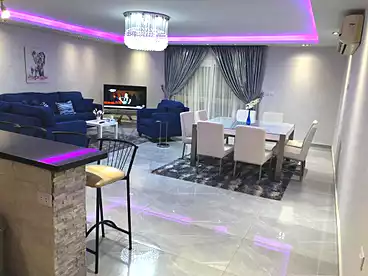 للإيجار في شارع جامعة الدول العربية، المهندسين، 200 متر