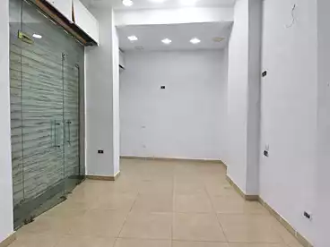 Shops For sale in Gamal Abdel Nasser St., Miami, 20 sqm