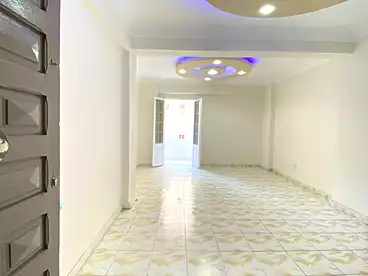 عقارات للبيع في شارع ابراهيم عثمان، البيطاش، 100 متر