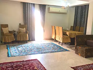 للبيع في شارع الجزيرة، المستثمرين الجنوبية، 180 متر