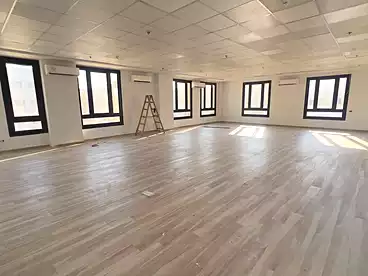 Administrative For rent in Southern 90th St., 90th Street, 200 sqm