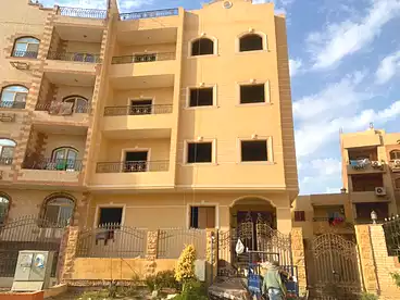للبيع في حي النرجس، جنوب الأحياء، 640 متر
