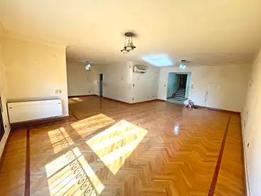 For sale in Mohye El Din Abo El Ezz St., Dokki, 230 sqm