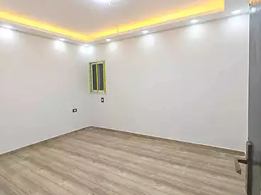 شقق للبيع في اللبيني، فيصل، 100 متر