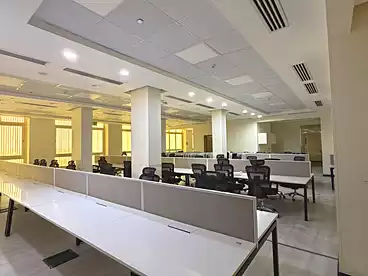 عقارات للإيجار في شارع يوسف السباعي، المرحله الأولى، 550 متر
