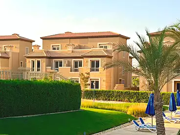 فلل للبيع في كمبوند لافيستا سيتى، الحي السكني الرابع - R4، 265 متر